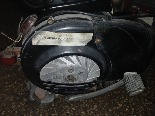Blocco motore restaurato vespa - motore,