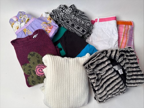 Girls size small - size, clothes
