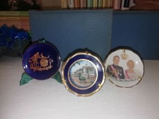 Piattini anniversario Principe Ranieri Kelly Monaco. Porcellana Kutani e Limoges