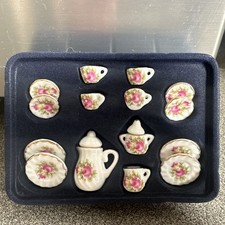 Set da tè in ceramica