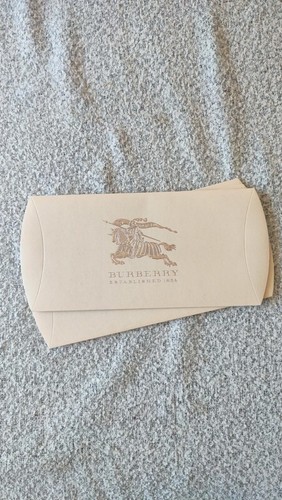 Pochette cartonnée emballage