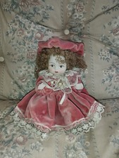 Bambola di porcellana