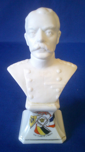 Lord kitchener with - the, flags