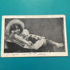 Grignasco bambina pensierosa - bambina,