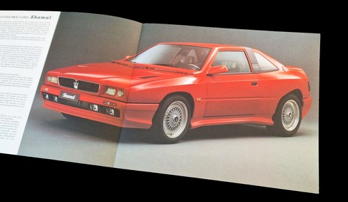 Brochure depliant auto