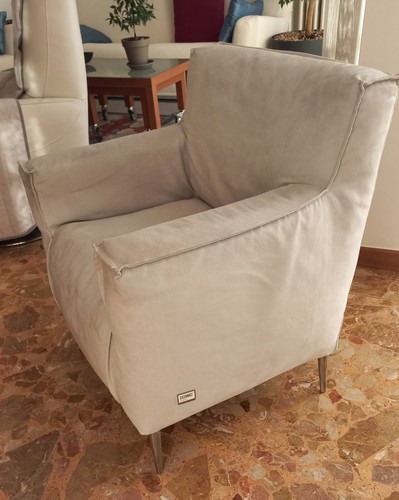 Poltroncina rivestita - , in
