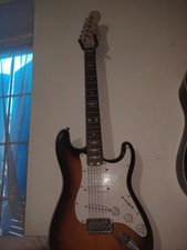 chitarra elettrica squier
