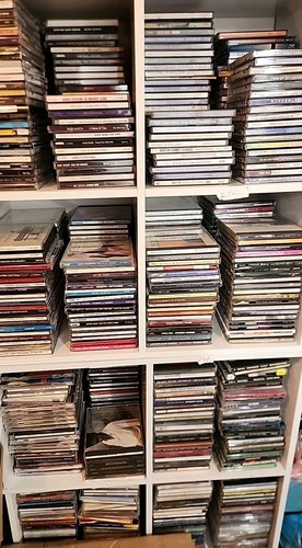 Wholesale lot 100 - 100, cds