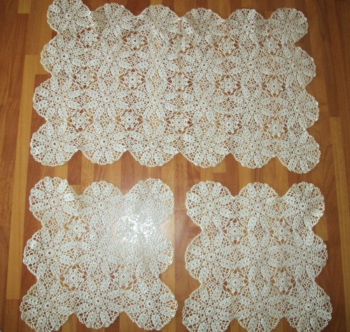 Tre centrotavola beige - tre, fatti