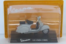 VESPA SCOOTER COLLECTION 1:18
