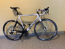 Bicicletta da corsa bianca Kuota