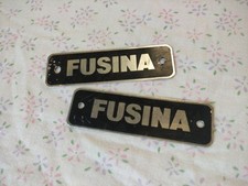 COPPIA STEMMA FREGIO BADGE FUSINA SEDILI SEATS ABARTH ALFA ROMEO PORSCHE LANCIA