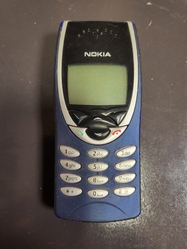 Nokia 8210 telefono cellulare