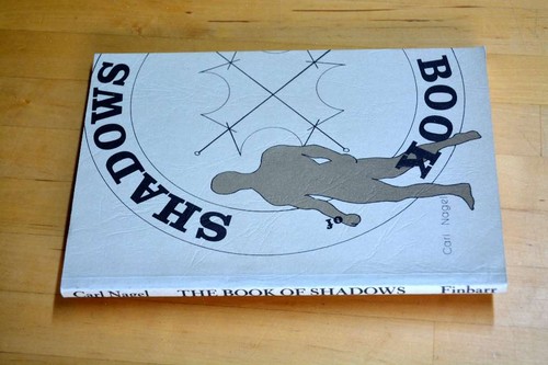 The book shadows a - shadows-,