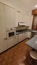 Cucina Salvarani ad angolo con penisola + elettrodomestici 