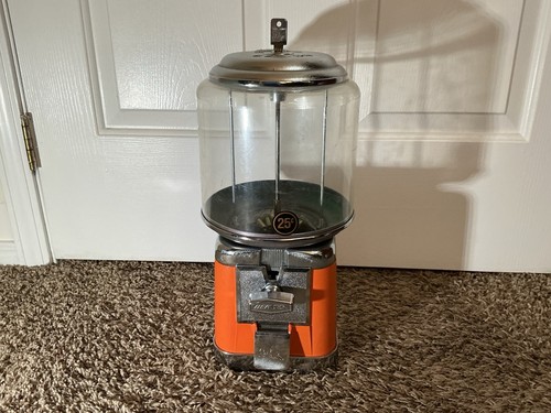 Beaver gumball machine - beaver,