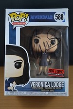 RIVERDALE Veronica Lodge