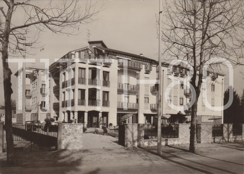 Dona piave villa - -,