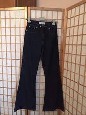 Jeans larghi a zampa