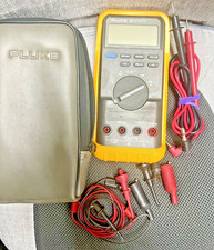Multimetro fluke con cavi - multimetro,