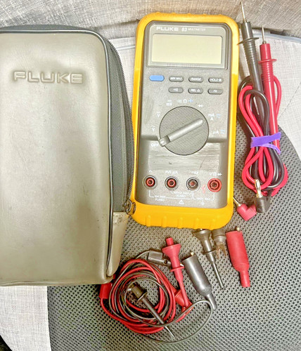Multimetro fluke con cavi - fluke,