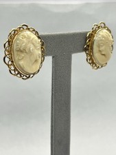 Vintage 18Kt Gold Oval Cameo