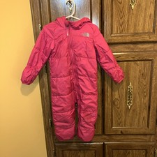 Tuta da neve rosa con