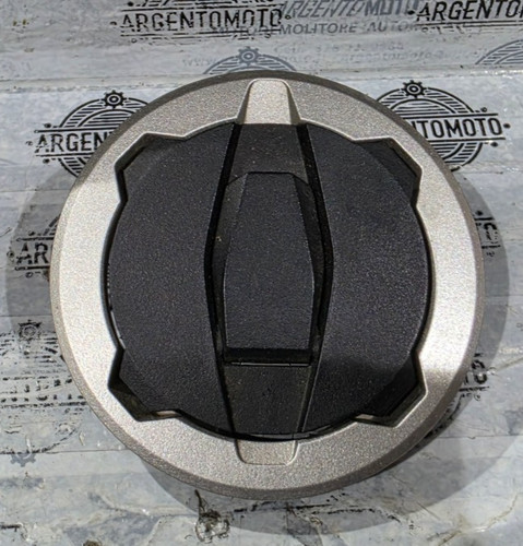 Tappo serbatoio carburante