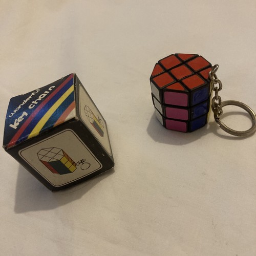 Rubiks cube keyring - rubiks,
