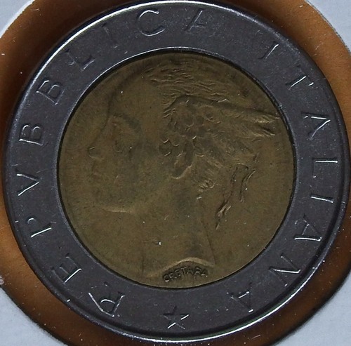 Italy 1982 coin 500 lire - 1982,