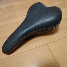 Sella GIOS nera design sottile