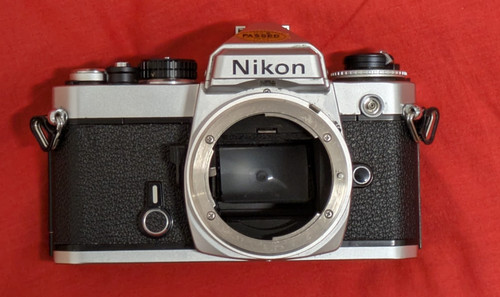 Camera nikon solo corpo - fe,