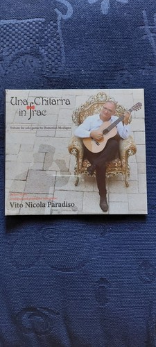 Una chitarra frac - chitarra, in
