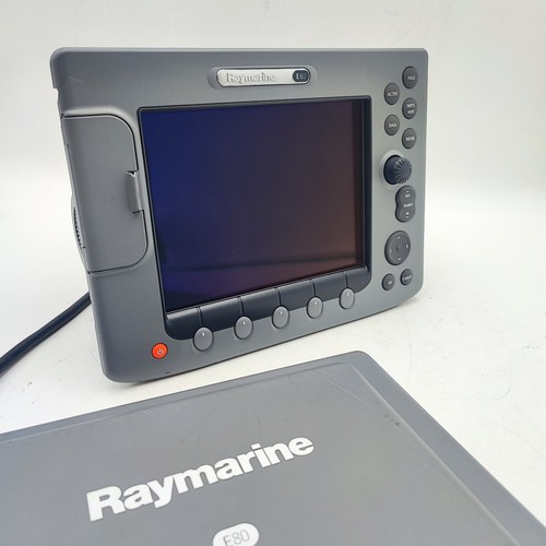 Raymarine e80 e02011 mfd - e02011,