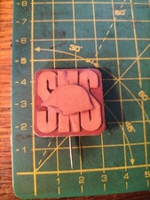 pin spilla Distintivo In Legno