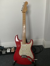 Fender USA 2001 American Series Stratocaster - Hot Rod Red con custodia rigida