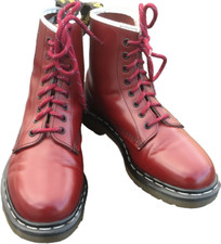 Dr Martens 1460 stivali in