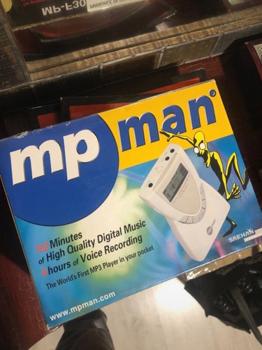 Man f30 mp3 player vintage - f30,