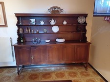 credenza in legno di noce chiaro con piattaia separabile