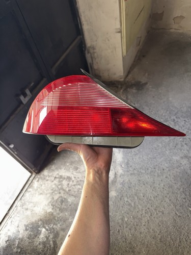 Faro posteriore sinistro