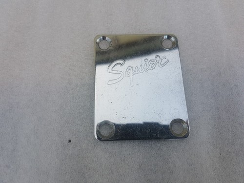 Piastra collo squier fender - by,