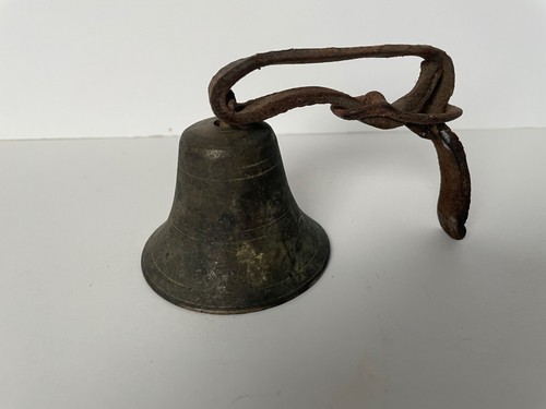Antica campana pecora su - di,