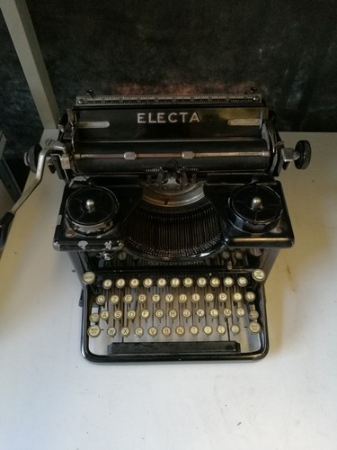 Invicta electa macchina - invicta,