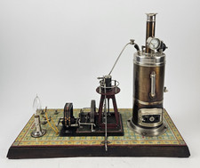 Macchina a vapore navale in