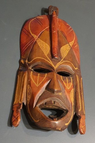 Maschera etnica africana - , in