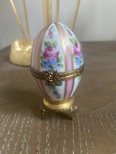 Forma di uovo in porcellana