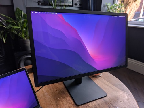Display ultrafine 7 - ultrafine, 23.7"