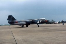 original 35 mm Slide aircraft Italian F104S 4-7(1)  18jul 84