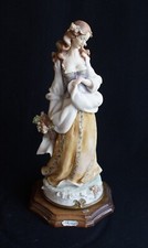 STATUINA FIRMATA GIUSEPPE ARMANI PER CAPODIMONTE DONNA CON FIORI ALTA 30cm.
