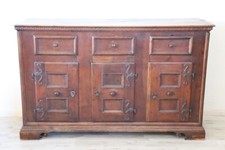 Maestosa credenza antica in noce massello, XVII secolo